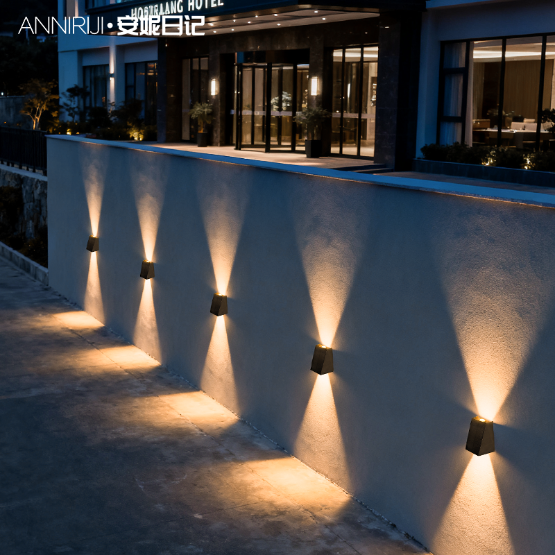 太阳能户外壁灯洗墙灯别墅庭院酒店民宿围墙氛围装饰灯一束光射灯,家装灯饰光源,户外壁灯,淘宝优惠券,粉丝福利购,淘宝优惠卷
