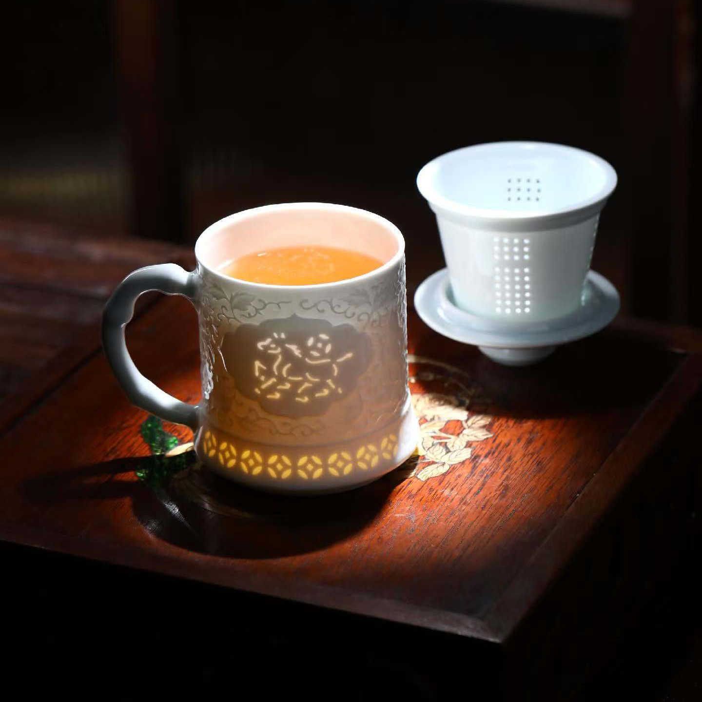 轻奢送礼陶瓷随手杯家用喝水杯玲珑瓷茶水分离杯影青瓷办公杯带盖