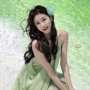 海边度假高级感长裙 法式 绿色挂脖吊带连衣裙子女夏季 2025新款 爆款