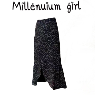 高腰鱼尾裙女夏季2026新款设计感小众黑色碎花开叉半身裙子显瘦