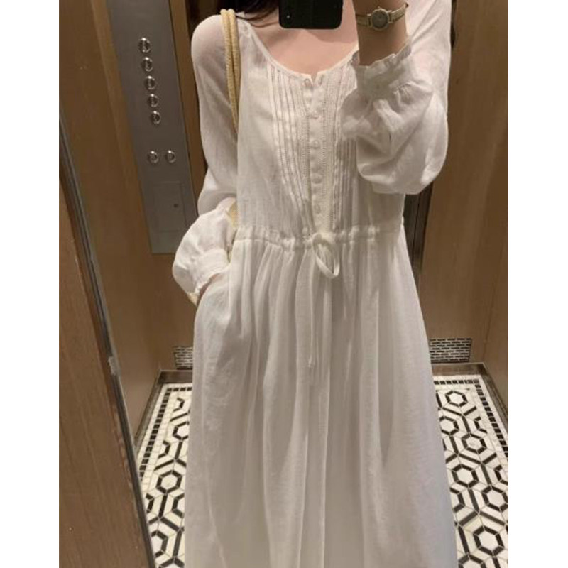 2026新款法式清纯系松弛感穿搭宽松休闲气质白色圆领衬衫连衣裙女