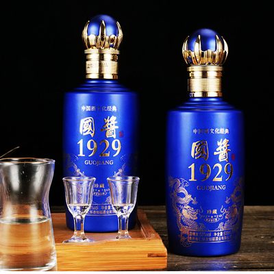 [配分酒器和两个杯子]国酱1929酱香型白酒粮食酒手提礼品酒配礼袋