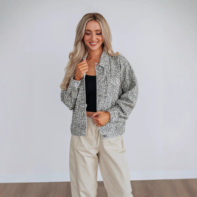 女装豹纹外套长袖牛仔夹克