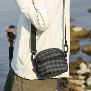 潮牌休闲百搭斜挎包男女手机包轻便单肩包简约小背包时尚小挎包包