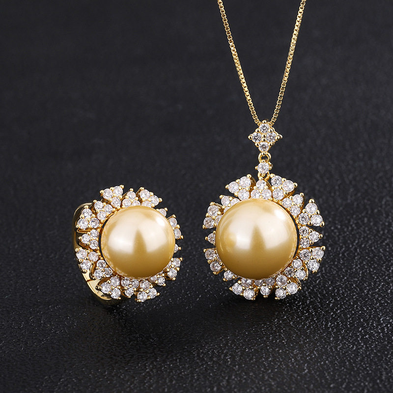 法式欧美风黄金色珍珠饰品镶钻戒指吊坠时尚气质高级百搭轻奢项链