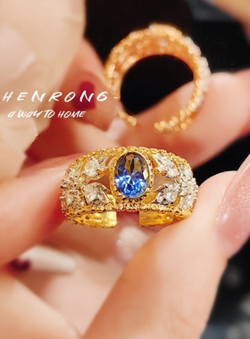 双色金镶钻蓝尖晶彩宝戒指ins