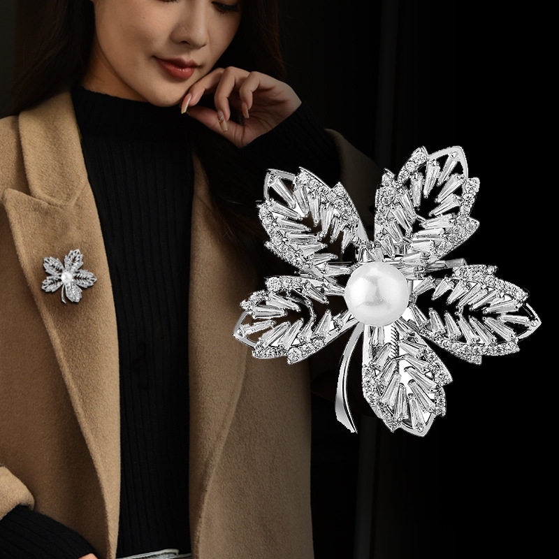 2024胸针扣针时尚轻奢满钻仿珍珠设计感胸花别针小众领针礼服配饰,饰品/流行首饰/时尚饰品新,胸针,淘宝优惠券,粉丝福利购,淘宝优惠卷