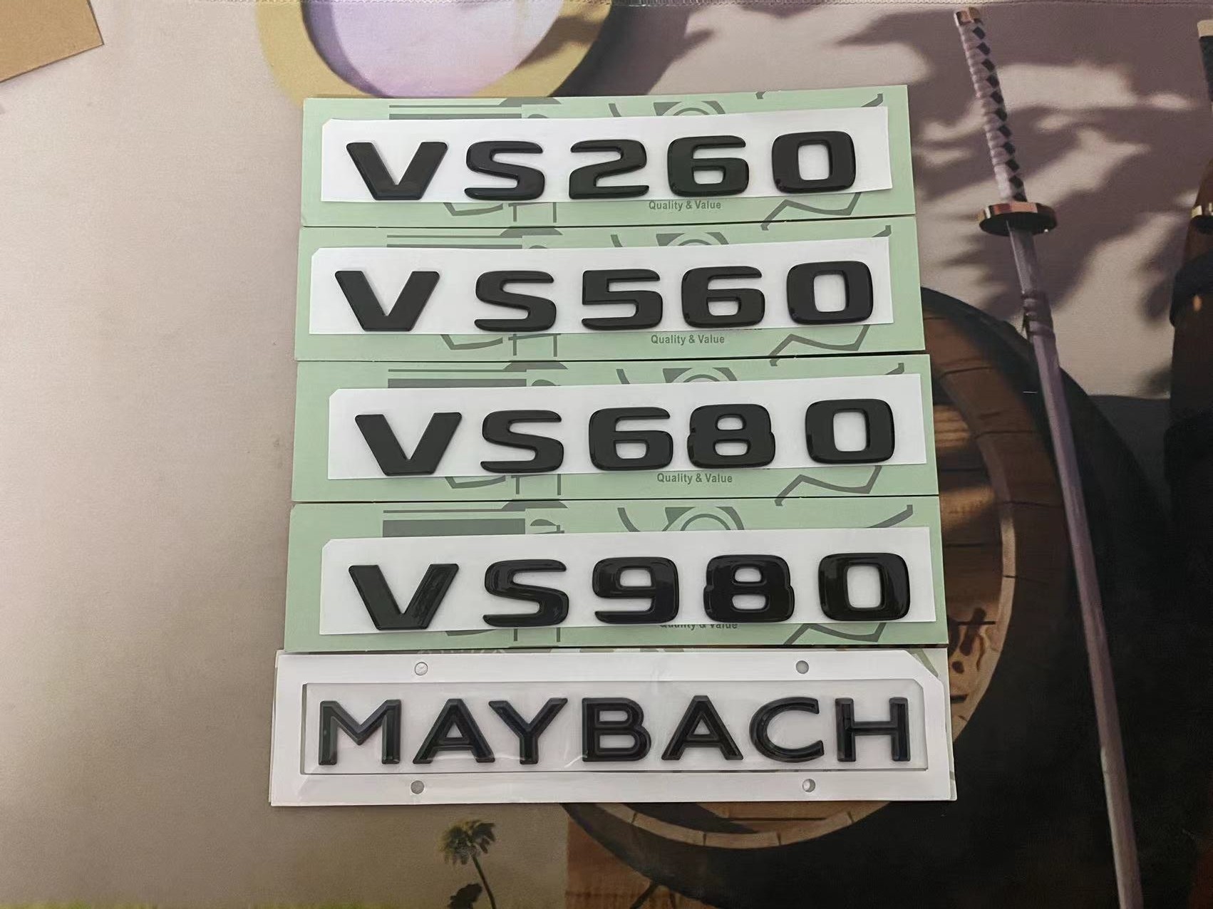 适用奔驰新威霆v260l改装v级vs500迈巴赫680后尾标车贴车标黑武士