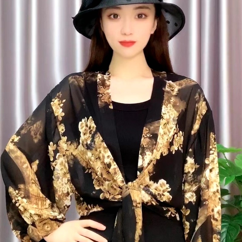 2022新款雪纺印花宽袖夏季配吊带裙子外搭短款小披肩防晒衣女百搭