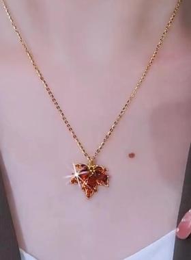 同款红色枫叶项链女钛钢设计感