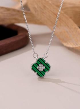 四叶草花瓣吊坠项链2025新款时尚