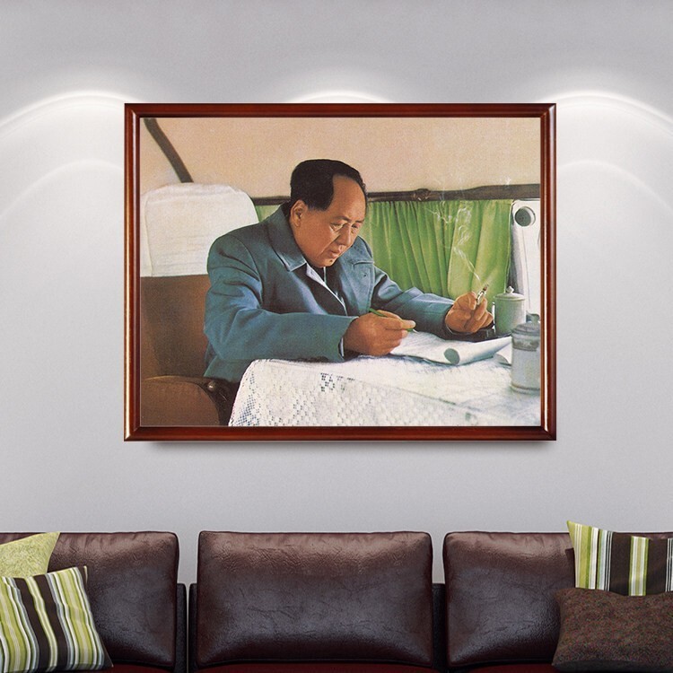 有框画像1957年毛主席飞机上工作老照片毛泽东伟人客厅装饰壁挂画