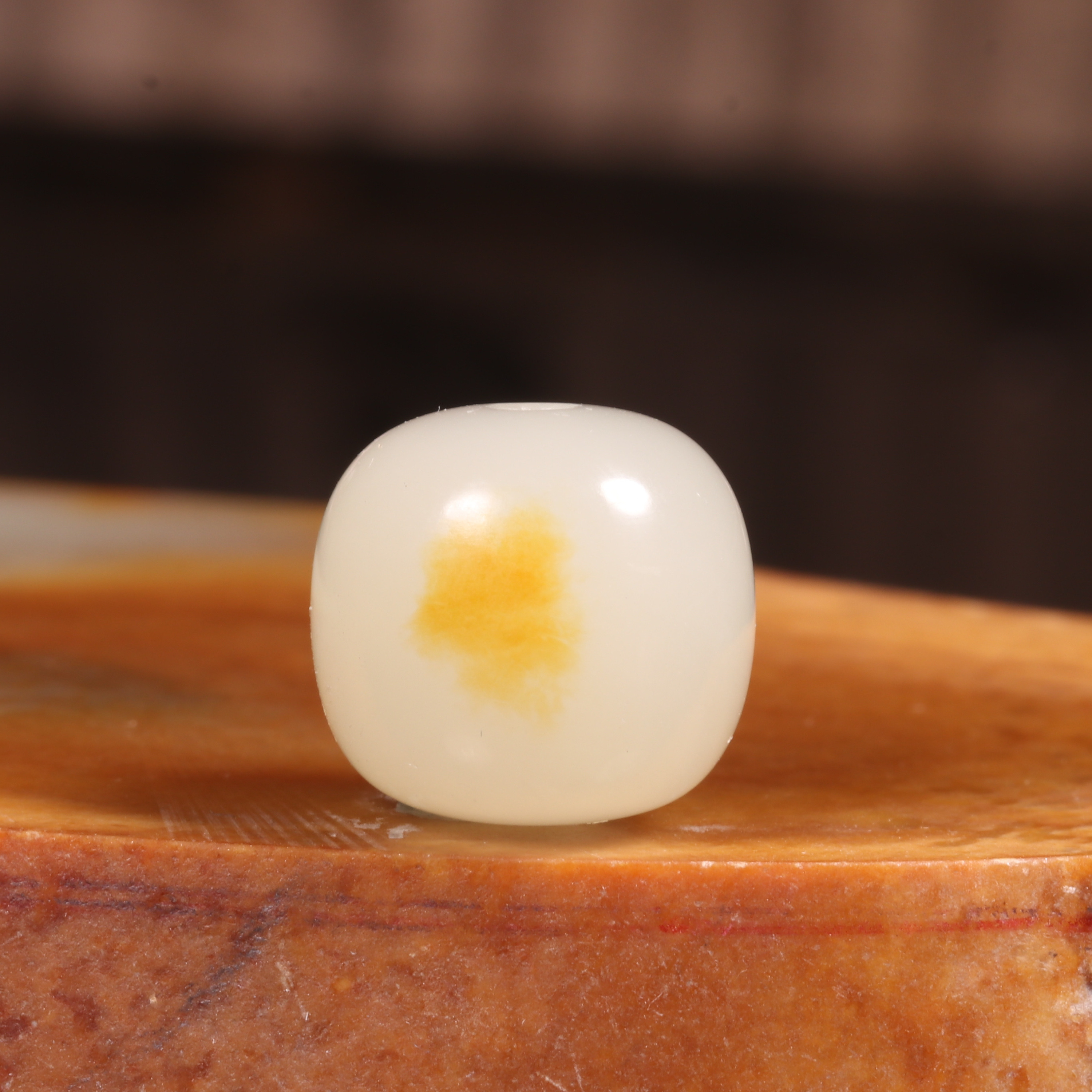 新疆和田玉籽料老型珠珠子单珠