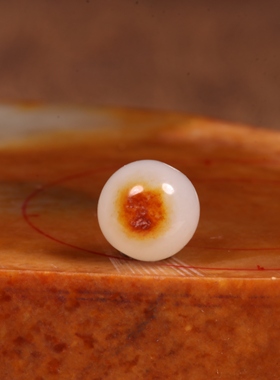 新疆和田玉籽料红皮白玉圆珠单珠