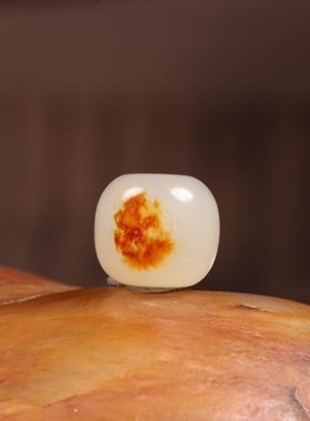 新疆和田玉籽料老型珠圆珠