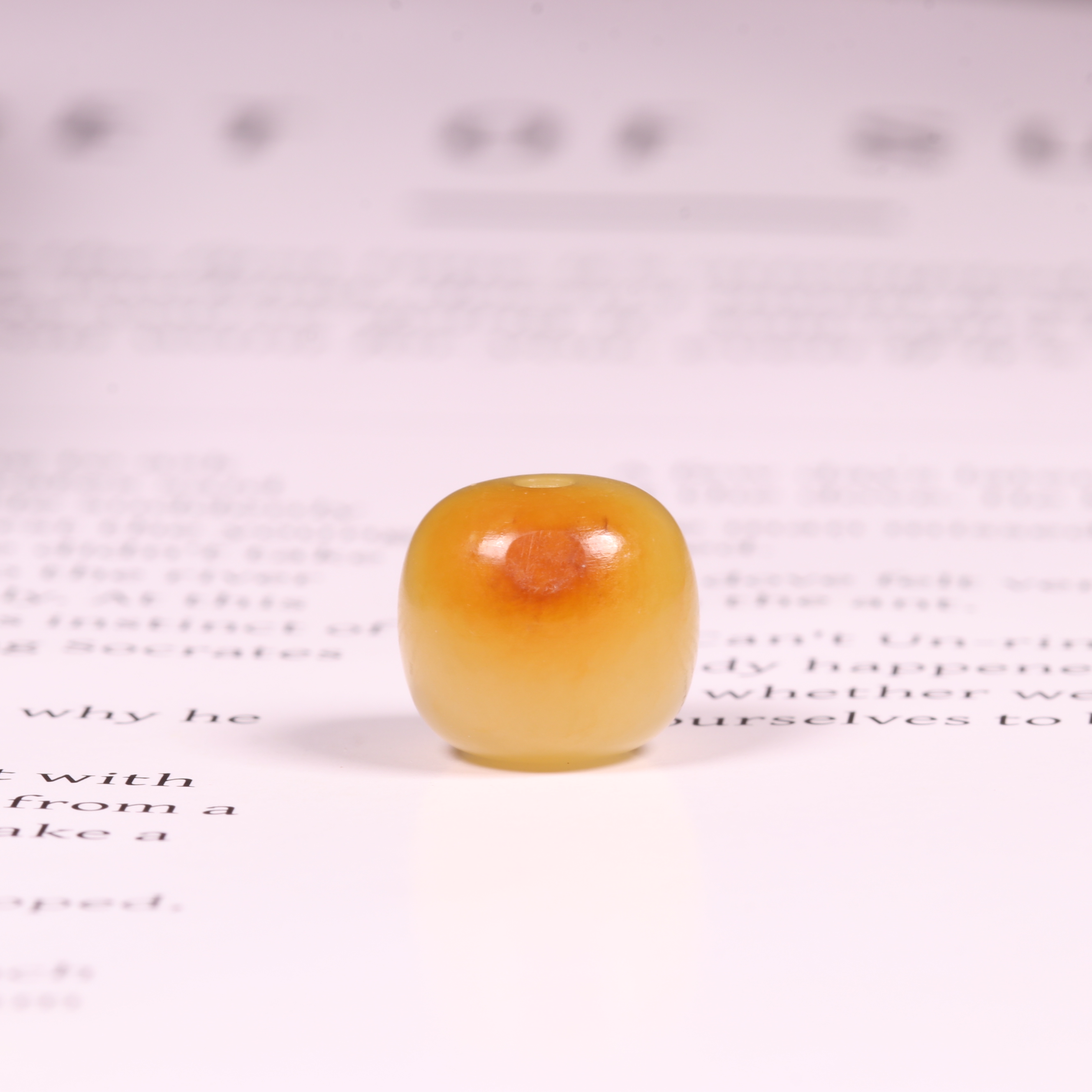 新疆和田玉籽料黄沁老型珠手链