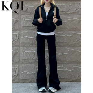 黑色微喇牛仔裤女春秋季加绒低腰显瘦宽松垂感不贴腿直筒喇叭裤子