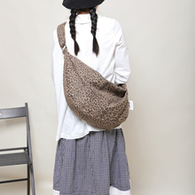 EHOOO韩国小众潮牌豹纹帆布包大容量带拉链慵懒松弛感包包斜挎包