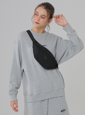 2026春夏新款无性别黑色牛津布胸包女日系简约轻便运动斜挎包小包