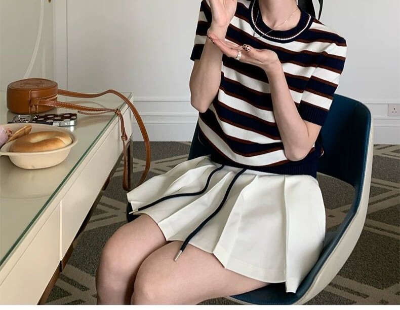 2026新款女士短袖T恤宽松显瘦百搭条纹设计感柔软舒适透气KN92027