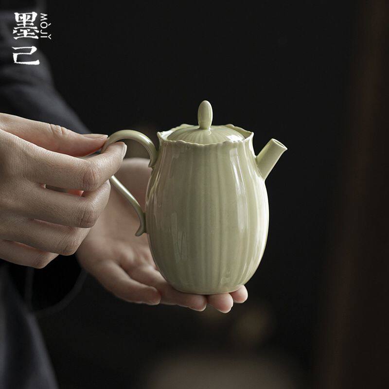 墨己仿宋绿釉小花边茶壶功夫茶具陶瓷泡茶手执壶球孔过滤家用茶壶