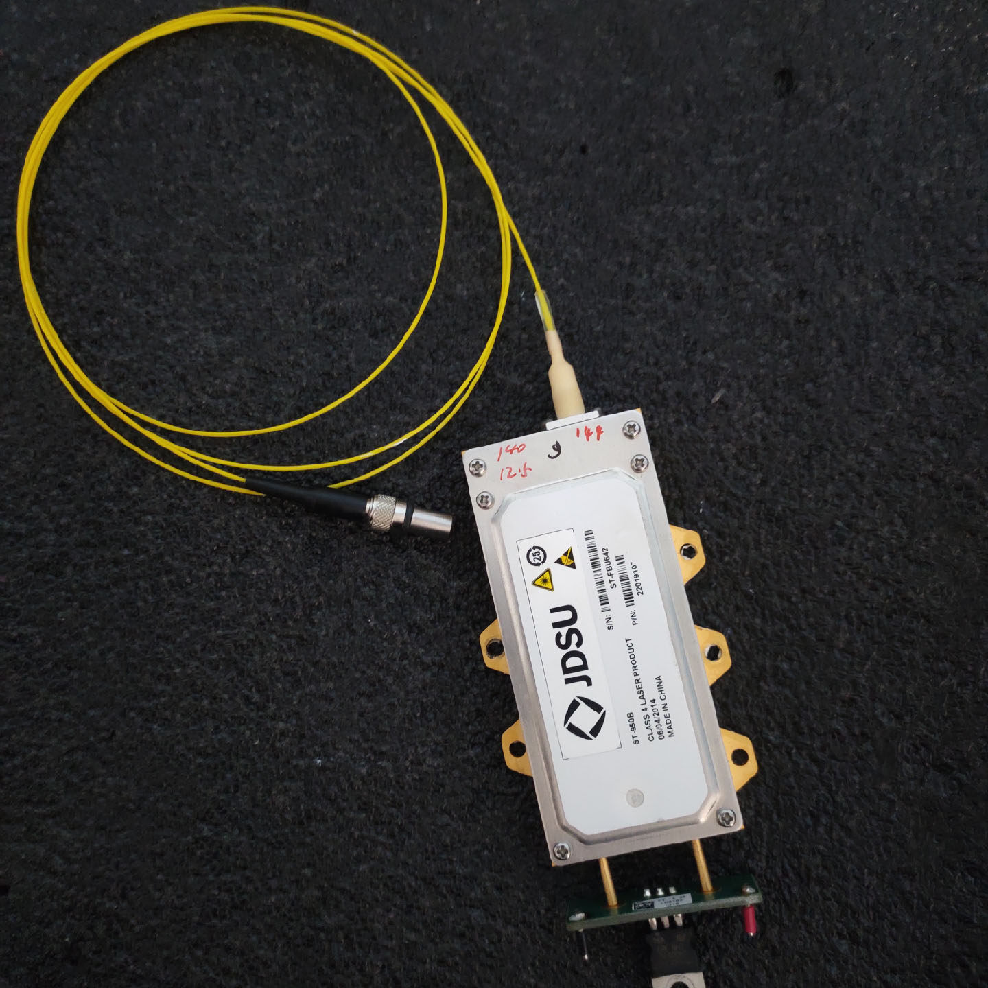 jdsu泵浦波长940nm光纤耦合激光器泵浦源芯径105um做好sma905接头