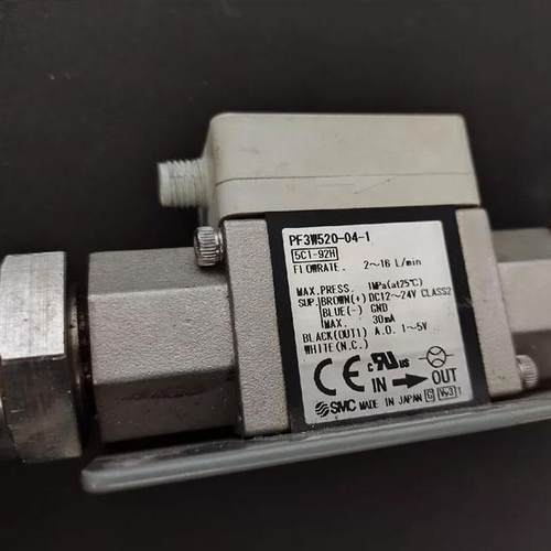 SMC流量计水用流量开关型号为PF3W520-04-1拆机件不带线