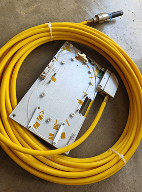 ips激光器光纤PT-P00983光纤长20米QBH接口50/327um带一个转接板
