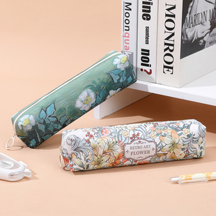 可爱卡通笔袋文具盒铅笔盒学生男女文具袋大容量笔盒笔刷袋收