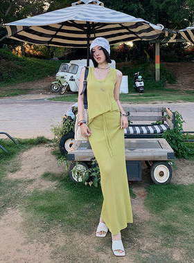 十三粥 沁夏舒然 简约U领无袖背心女夏高腰宽松半身裙松弛感套装