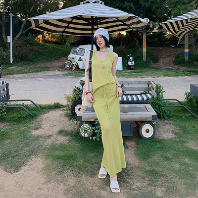 十三粥 沁夏舒然 简约U领无袖背心女夏高腰宽松半身裙松弛感套装