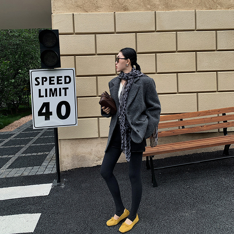 十三粥 肩势 慵懒毛呢西装外套女秋宽松廓形通勤休闲气质亮片西服