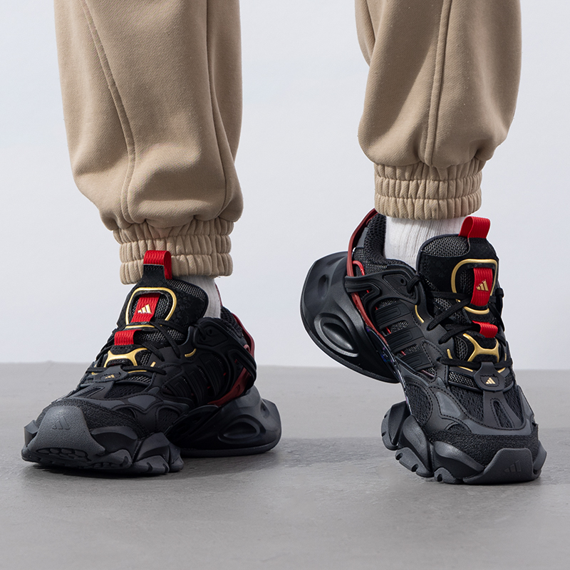 adidas阿迪达斯跑步鞋男鞋女鞋2025新年款时尚复古休闲跑鞋JQ29