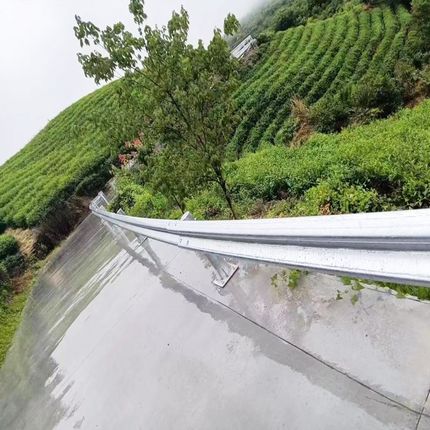 波形护栏乡村道路两波热镀锌 gr-c-4e 乡村路侧县道公路防撞栏杆
