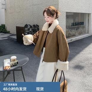美拉德咖色羊羔毛拼接羽绒服女短款2025冬高级感气质休闲夹克外套