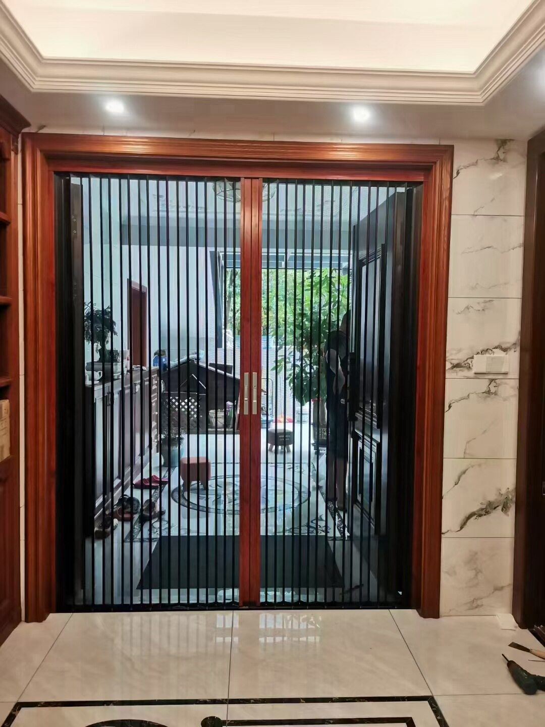 金刚网隐形折叠带锁纱门风琴式伸缩防盗防蚊防鼠铝合金推拉纱窗门