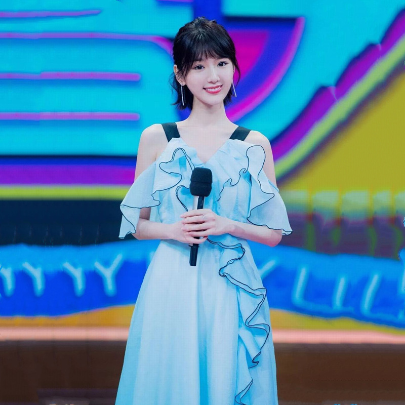 2021夏季新款毛晓彤明星同款不规则荷叶边吊带修身时尚气质连衣裙