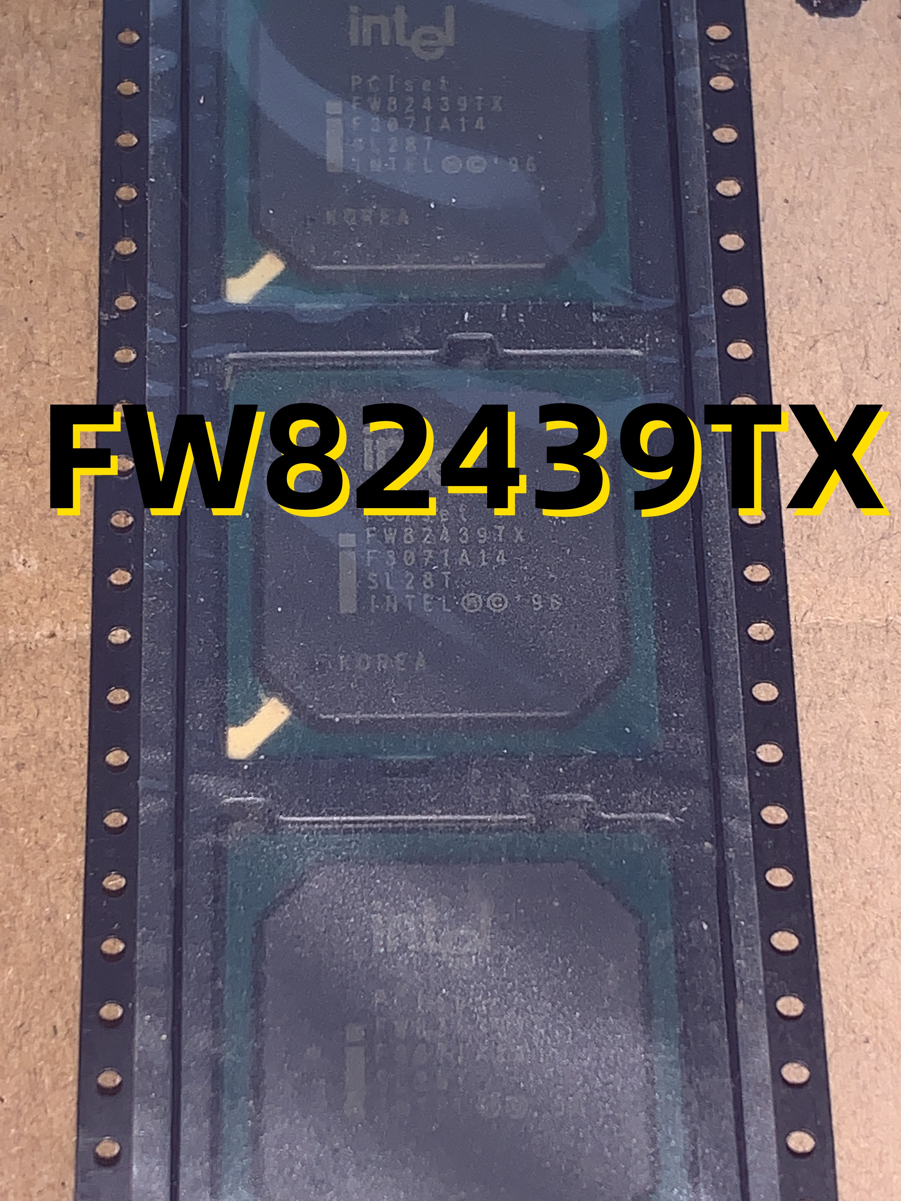 FW82439TX 02+ BGA原装现货-封面