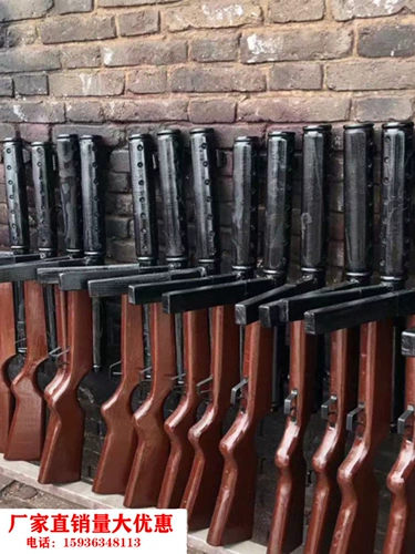 Деревянная винтовка, пистолет-пулемет для тренировок