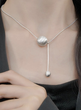 设计感镀银有球必应拉丝项链女