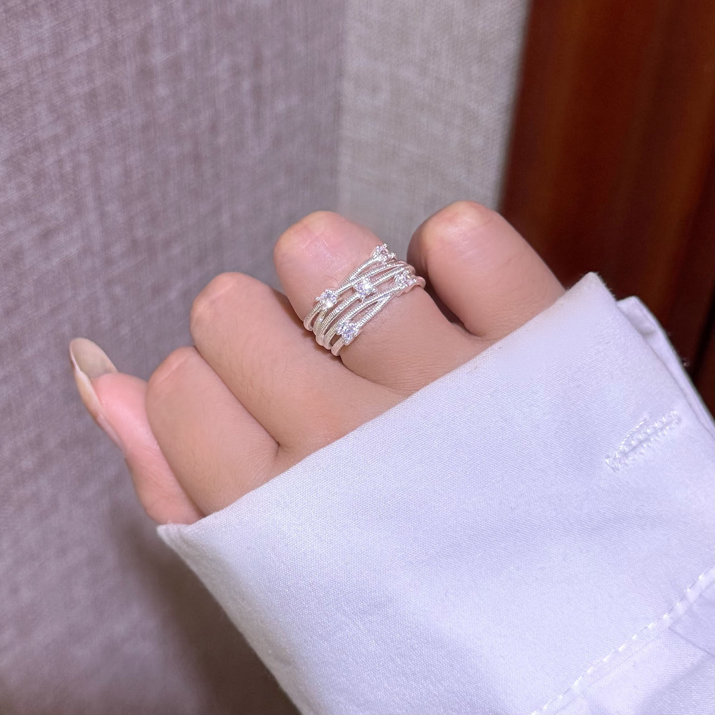 设计感镶钻厚银多层戒指女