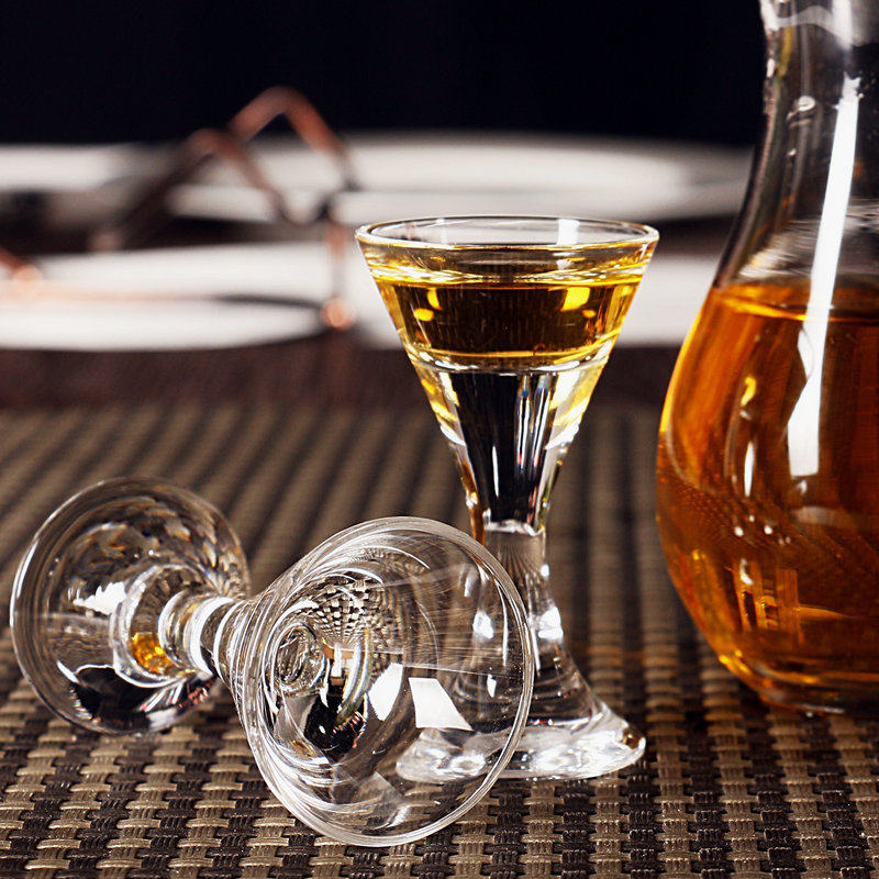 创意时尚如意玻璃白酒杯子一口杯家用10毫升杯子白酒套装高脚吞杯