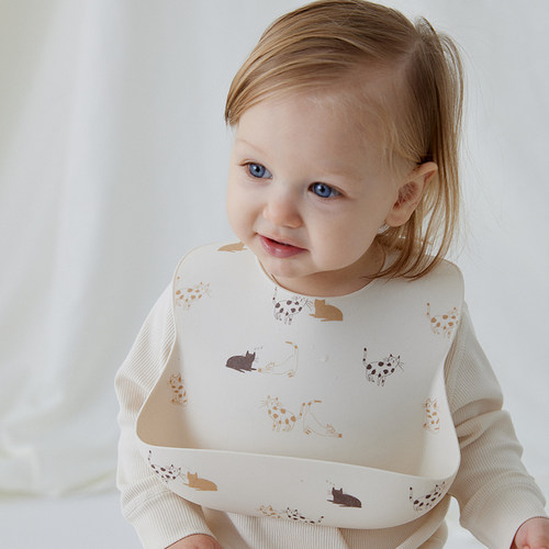 北欧风，儿童硅胶立体饭兜