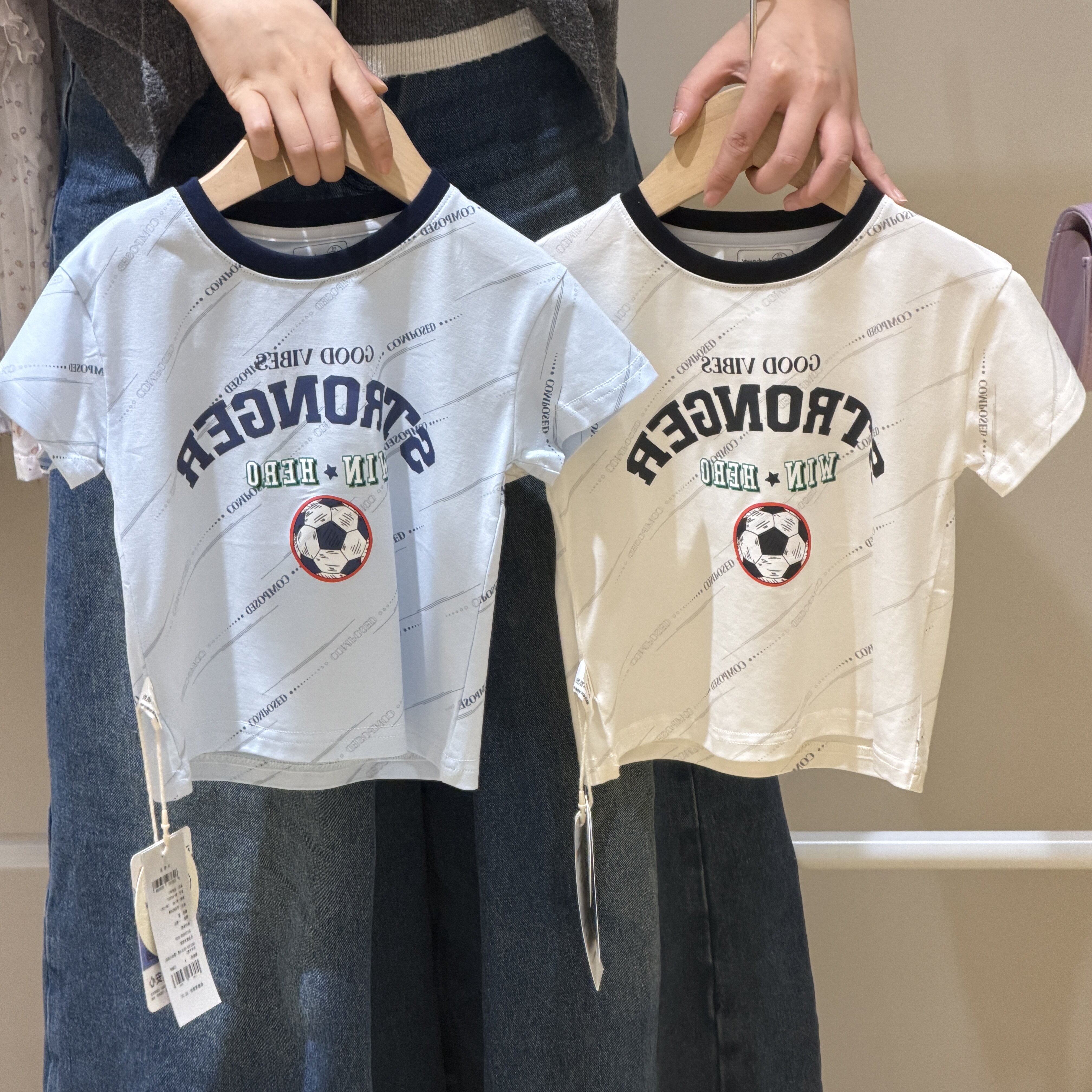 旺贝特夏季新款儿童短袖男孩棉质足球体恤94棉6氨纶简约时尚款