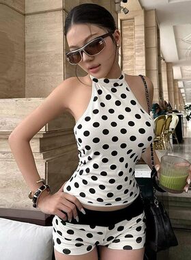 Hanging neck polka dot printed shorts set 挂脖短裤休闲套装女
