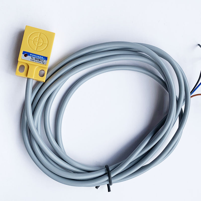 花样机金属感应接近开关限位传感器TL-W5MC1 TL-W5MC2 W5MB1 B2