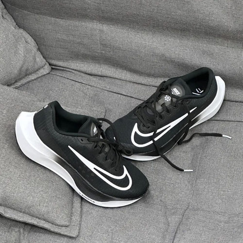 Nike/耐克Zoom fly4男子轻便透气稳定减震运动跑步鞋DM8968-001