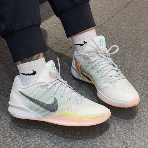 Nike/耐克Sabrina3男女款舒适百搭防滑耐磨低帮篮球鞋HF2882-100