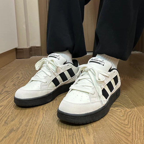 阿迪男女低帮系带休闲运动板鞋