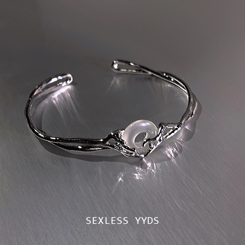 一扣平安~新中式玉石手镯